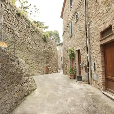 La Casa Nel Borgo Medievale Passignano sul Trasimeno Exterior photo