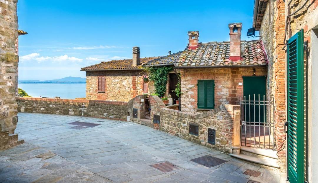 Apartment La Casa Nel Borgo Medievale Passignano sul Trasimeno